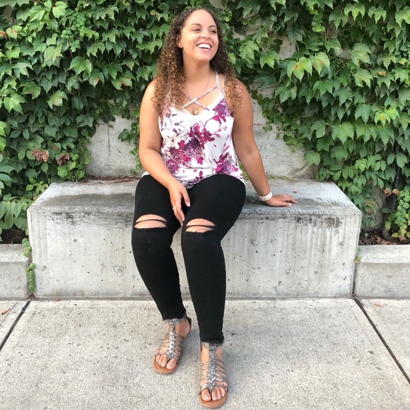 Hi there! - Picture 2 of 6